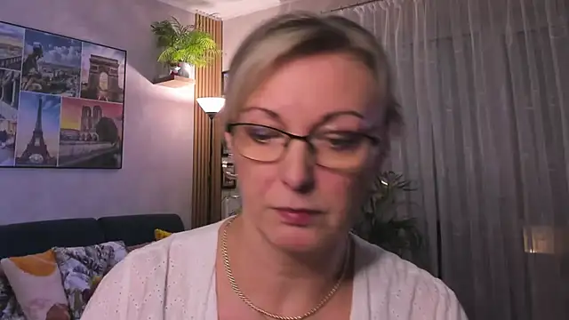 vanessa chat online show from February 13, 2025, 2:20 pm