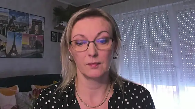 vanessa chat online show from February 20, 2025, 2:24 pm