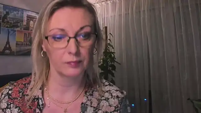 vanessa chat online show from February 24, 2025, 5:42 pm