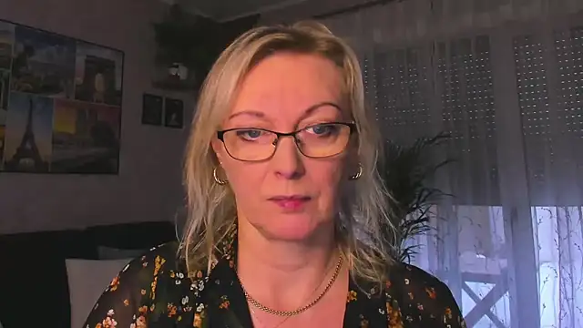 vanessa chat online show from November 26, 2025, 2:29 pm