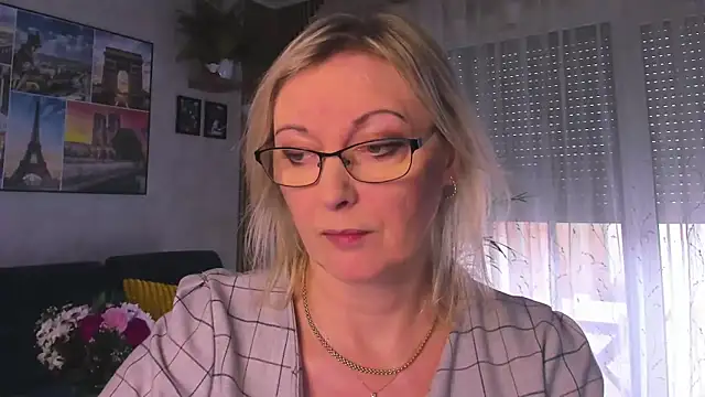 vanessa chat online show from February 16, 2026, 2:24 pm