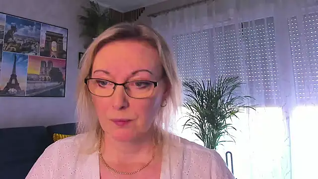 vanessa chat online show from March 18, 2026, 2:20 pm