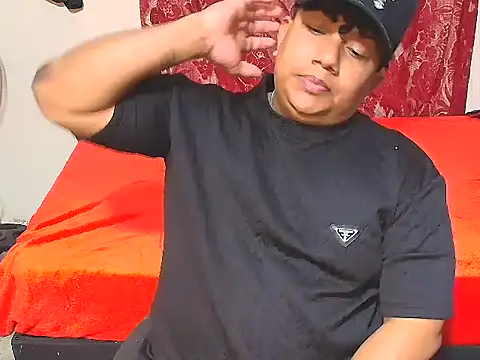 Snapshot of Malo666howard chatting on February 17, 2026, 12:34 pm Malo666howard online show from February 17, 2026, 12:34 pm