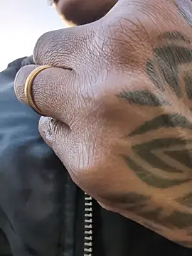 DarkDea online show from November 16, 2025, 2:00 pm