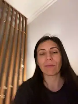 Snapshot of HotyWinter chatting on September 23, 2025, 8:23 pm HotyWinter online show from September 23, 2025, 8:23 pm