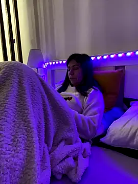 Snapshot of HotyWinter chatting on October 20, 2025, 3:18 am HotyWinter online show from October 20, 2025, 3:18 am