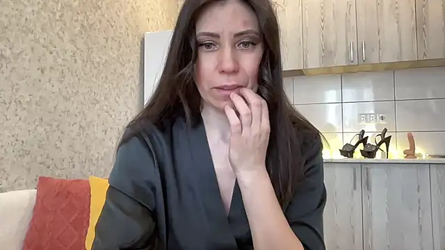 HotyWinter online show from March 8, 2026, 7:56 am