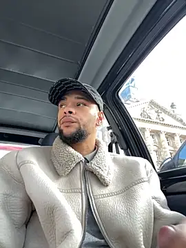 Snapshot of Lionayowe chatting on November 18, 2025, 11:36 am Lionayowe online show from November 18, 2025, 11:36 am