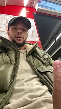 Snapshot of Lionayowe chatting on November 22, 2025, 6:51 pm Lionayowe online show from November 22, 2025, 6:51 pm