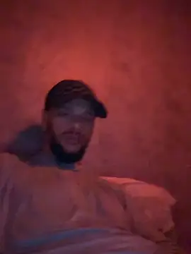 Snapshot of Lionayowe chatting on February 18, 2026, 9:22 pm Lionayowe online show from February 18, 2026, 9:22 pm