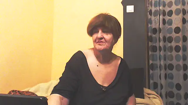 Snapshot of MioritaHard chatting on April 23, 2026, 7:16 pm MioritaHard online show from April 23, 2026, 7:16 pm