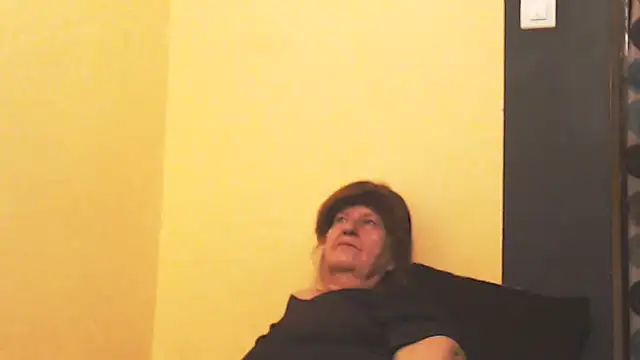 Snapshot of MioritaHard chatting on May 2, 2026, 8:03 pm MioritaHard online show from May 2, 2026, 8:03 pm