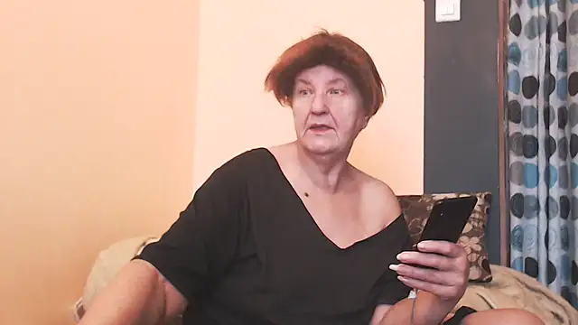 Snapshot of MioritaHard chatting on May 24, 2026, 12:21 pm MioritaHard online show from May 24, 2026, 12:21 pm