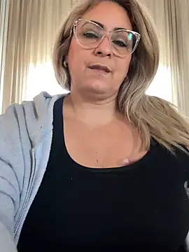 x elena x online show from February 5, 2025, 11:44 am