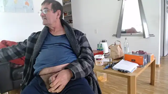 silvio-aus-luzern-CH online show from April 3, 2026, 8:34 am