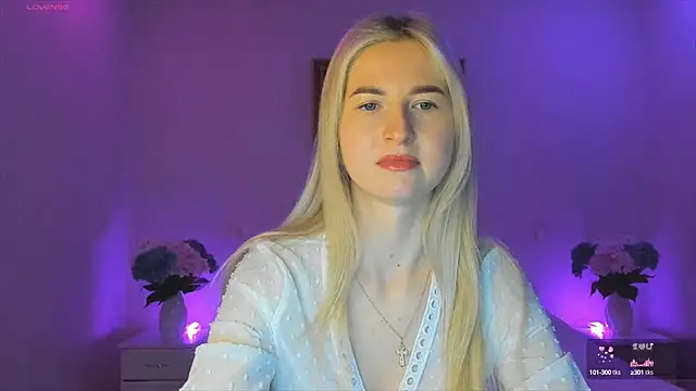 AnnaCarrera online show from January 13, 2025, 8:37 pm