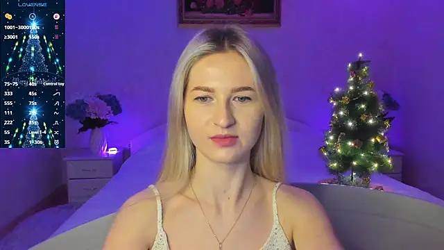 AnnaCarrera online show from December 17, 2025, 8:59 pm