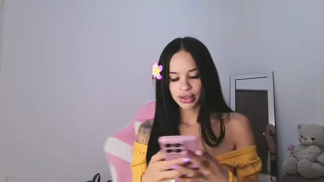 Snapshot of secretgreisy_ chatting on August 2, 2026, 10:30 pm secretgreisy online show from August 2, 2026, 10:30 pm