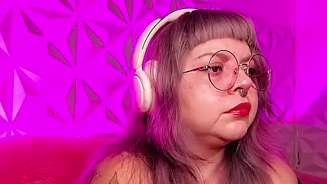 Satyn doll online show from October 31, 2025, 12:33 am