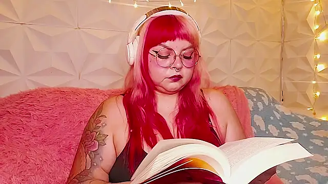 Snapshot of Satyn_doll chatting on July 5, 2026, 9:44 pm Satyn doll online show from July 5, 2026, 9:44 pm