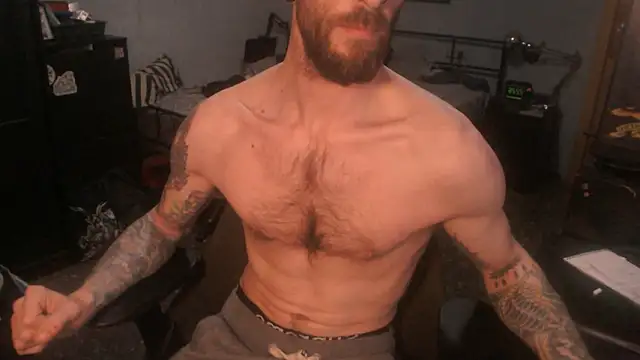 Snapshot of SexxxyLouis chatting on February 21, 2026, 2:40 pm SexxxyLouis online show from February 21, 2026, 2:40 pm