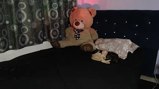 ANGELIQUE KLANE online show from March 26, 2026, 12:44 pm