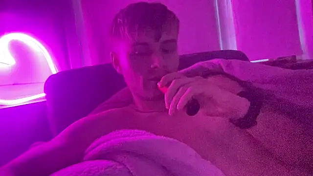 scottyT123 online show from November 1, 2025, 7:54 am