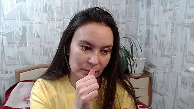 Snapshot of GinaQSoul chatting on December 9, 2024, 1:45 pm GinaQSoul online show from December 9, 2024, 1:45 pm