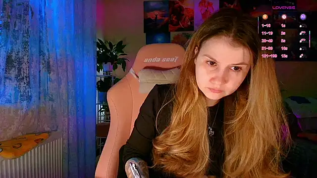 Snapshot of GoodWitch_ chatting on February 18, 2026, 7:37 am GoodWitch online show from February 18, 2026, 7:37 am