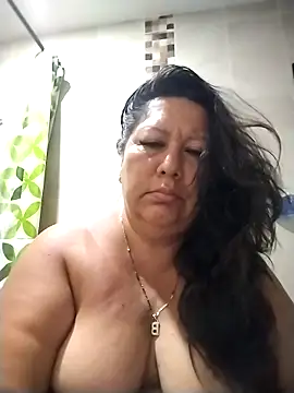 Brenda Berck  online show from April 11, 2026, 10:47 pm