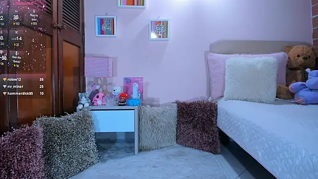 Snapshot of AbrilRussell chatting on December 6, 2024, 4:25 am AbrilRussell online show from December 6, 2024, 4:25 am