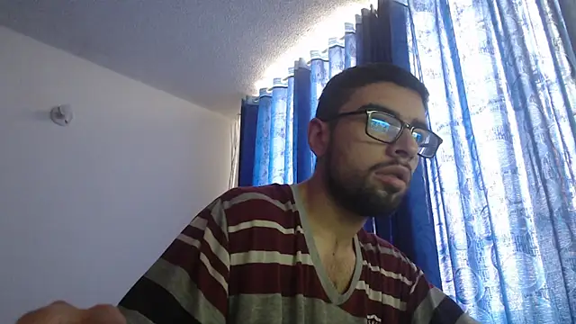 Snapshot of fvckolombianguyy chatting on February 6, 2025, 2:15 pm fvckolombianguyy online show from February 6, 2025, 2:15 pm