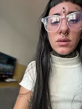 samisamsx online show from October 18, 2025, 4:19 pm