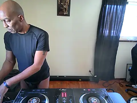 Snapshot of longdick4you8686 chatting on January 17, 2025, 5:41 pm longdick4you8686 online show from January 17, 2025, 5:41 pm