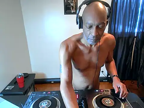 Snapshot of longdick4you8686 chatting on January 23, 2025, 9:07 pm longdick4you8686 online show from January 23, 2025, 9:07 pm