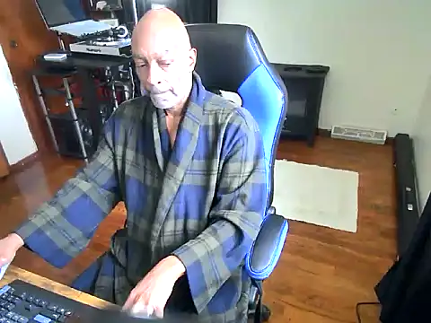 Snapshot of longdick4you8686 chatting on January 24, 2025, 6:04 pm longdick4you8686 online show from January 24, 2025, 6:04 pm