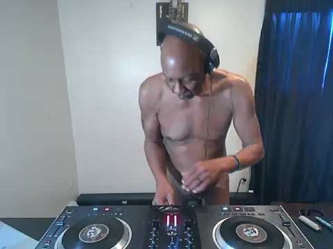 Snapshot of longdick4you8686 chatting on March 21, 2025, 11:34 pm longdick4you8686 online show from March 21, 2025, 11:34 pm