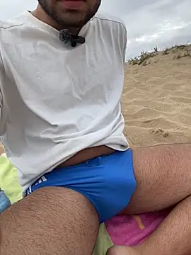 Snapshot of mrcumshotboy chatting on October 5, 2025, 12:25 pm mrcumshotboy online show from October 5, 2025, 12:25 pm