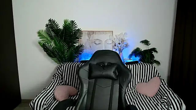 SEXY-GODDESabrina online show from March 4, 2025, 3:44 am