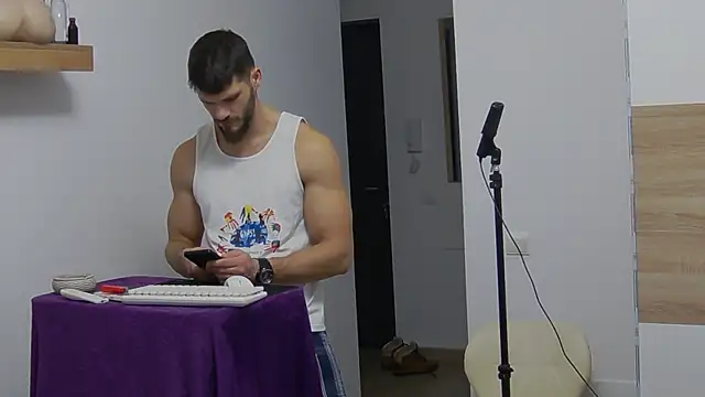 MauroTwin online show from January 31, 2025, 5:10 pm