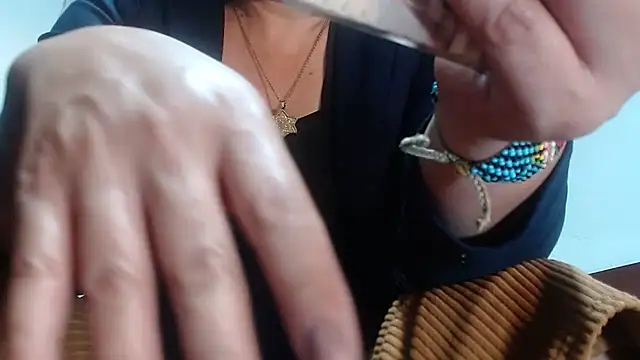 dalilasquirt1 online show from September 12, 2025, 2:44 am