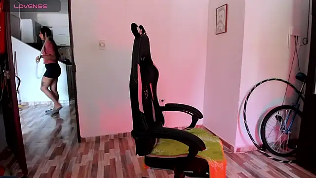 adrena 10 online show from April 14, 2026, 3:51 pm