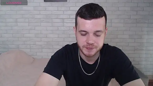 Alexxx horny online show from August 3, 2026, 8:02 am