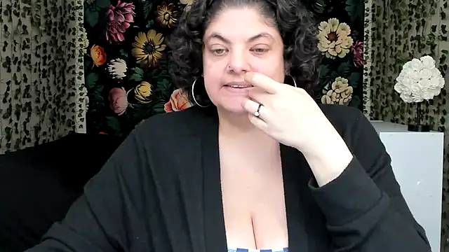 Snapshot of Exotic-Melons chatting on May 3, 2026, 8:15 pm Exotic-Melons online show from May 3, 2026, 8:15 pm