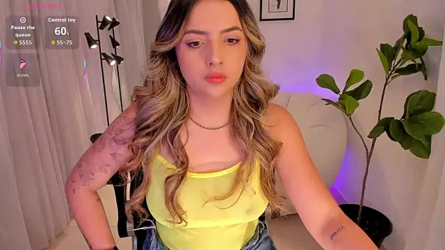 AmyWood online show from November 26, 2025, 1:56 pm