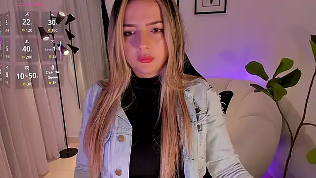 Snapshot of AmyWood chatting on February 8, 2026, 10:02 pm AmyWood online show from February 8, 2026, 10:02 pm