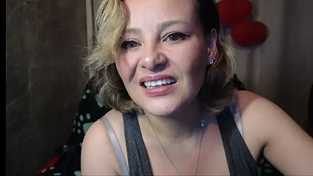 Snapshot of dagny-jo chatting on March 6, 2025, 3:24 am dagny-jo online show from March 6, 2025, 3:24 am