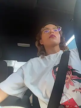 Snapshot of Arenne_rouse chatting on November 27, 2025, 2:52 pm Arenne rouse online show from November 27, 2025, 2:52 pm