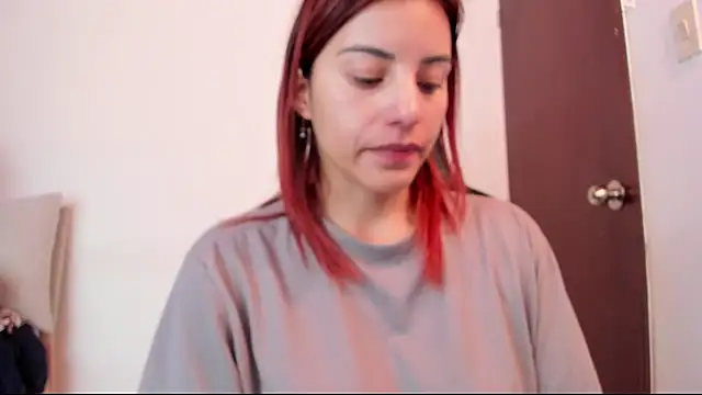 Snapshot of Arenne_rouse chatting on February 18, 2026, 8:38 pm Arenne rouse online show from February 18, 2026, 8:38 pm