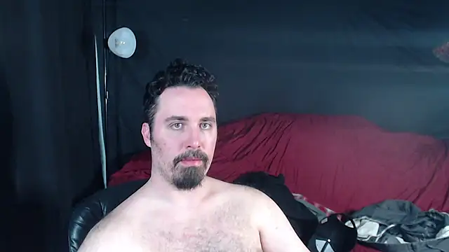 Metalstud online show from February 3, 2025, 4:04 am